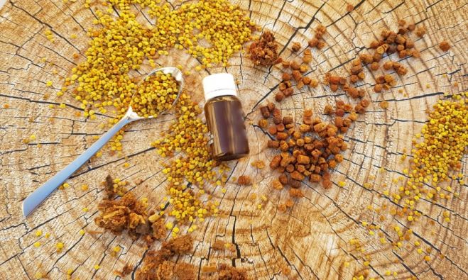 Pyłek i pierzga pszczela – naturalne suplementy